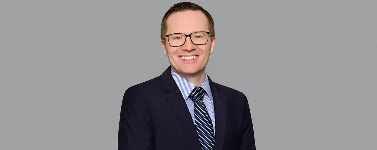 How to Choose the Right Facial Expression for Your Corporate Headshot