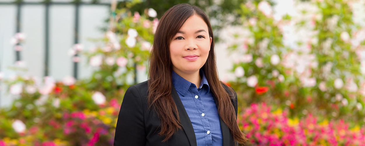 Headshot photographer in toronto