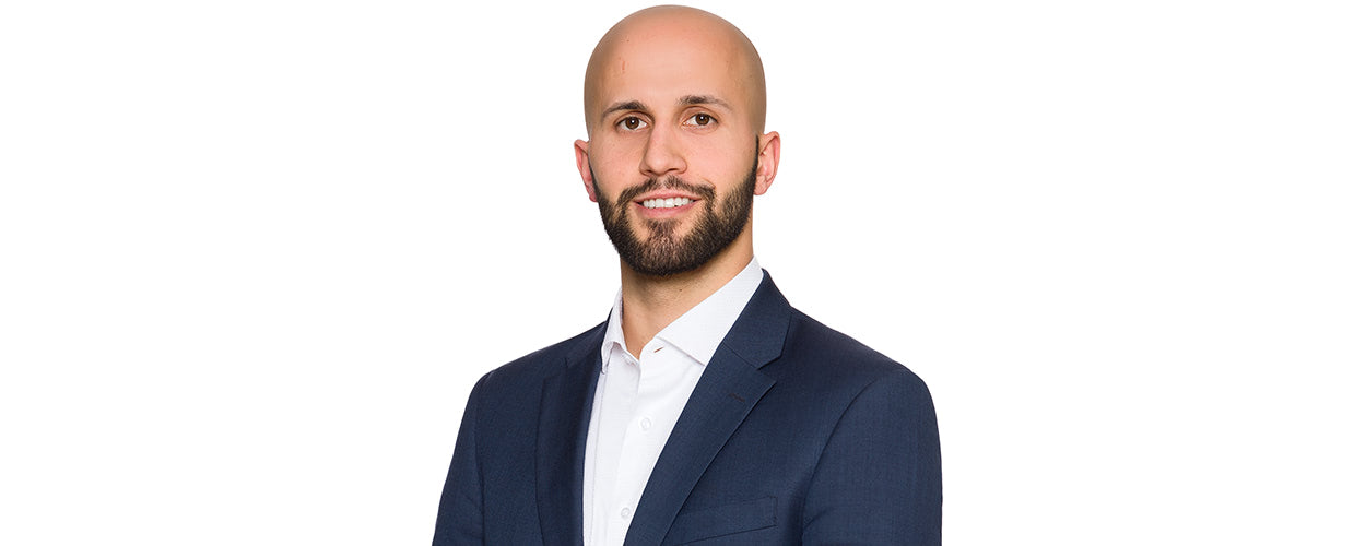 Professional corporate headshot photographer