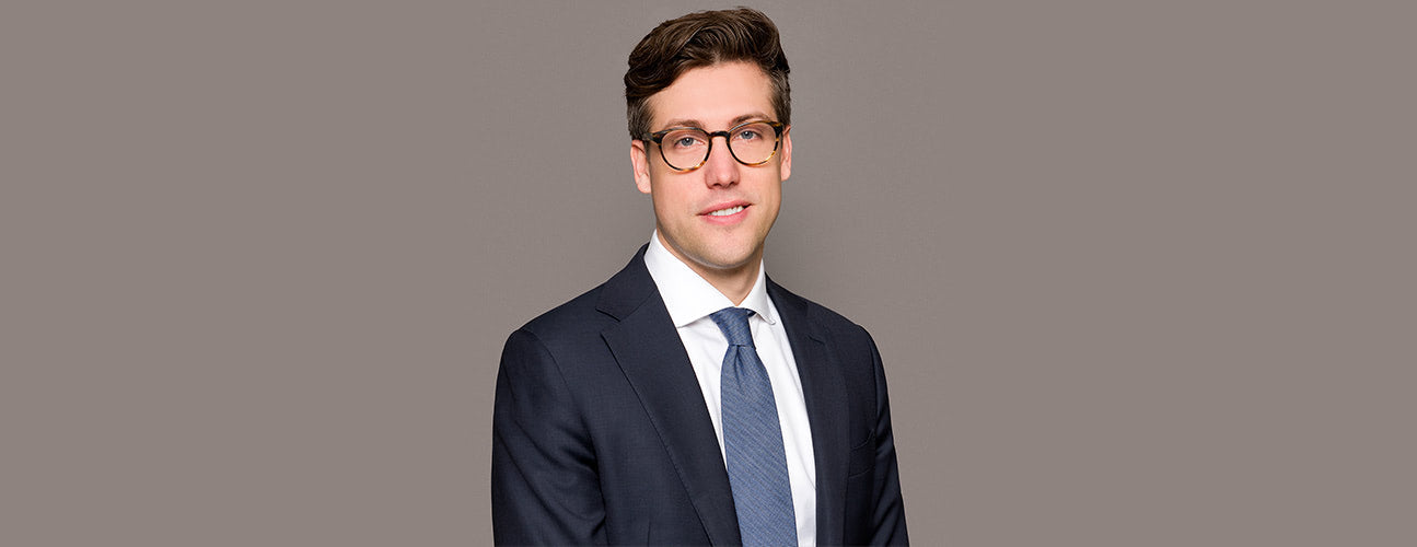 Professional headshot toronto