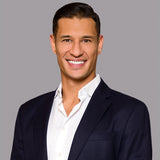 Book a Corporate Headshot in Toronto | BusinessPortraits.ca