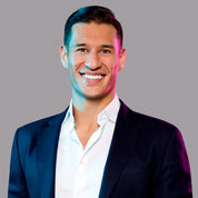 Book a Corporate Headshot in Toronto